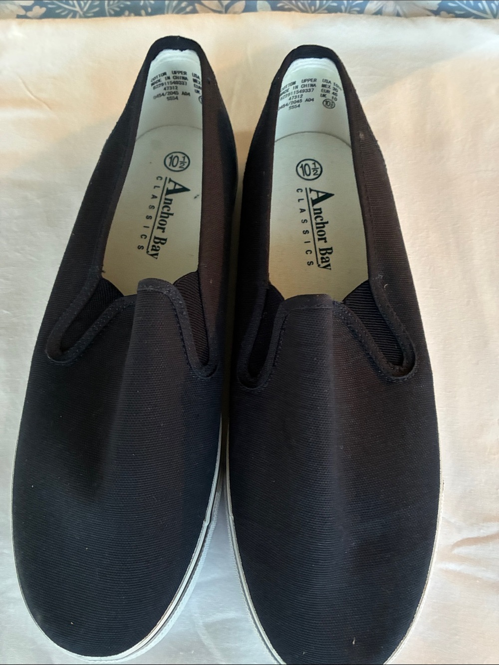 Classic Anchor Bay Men's Slip-On Canvas Sneakers - Navy